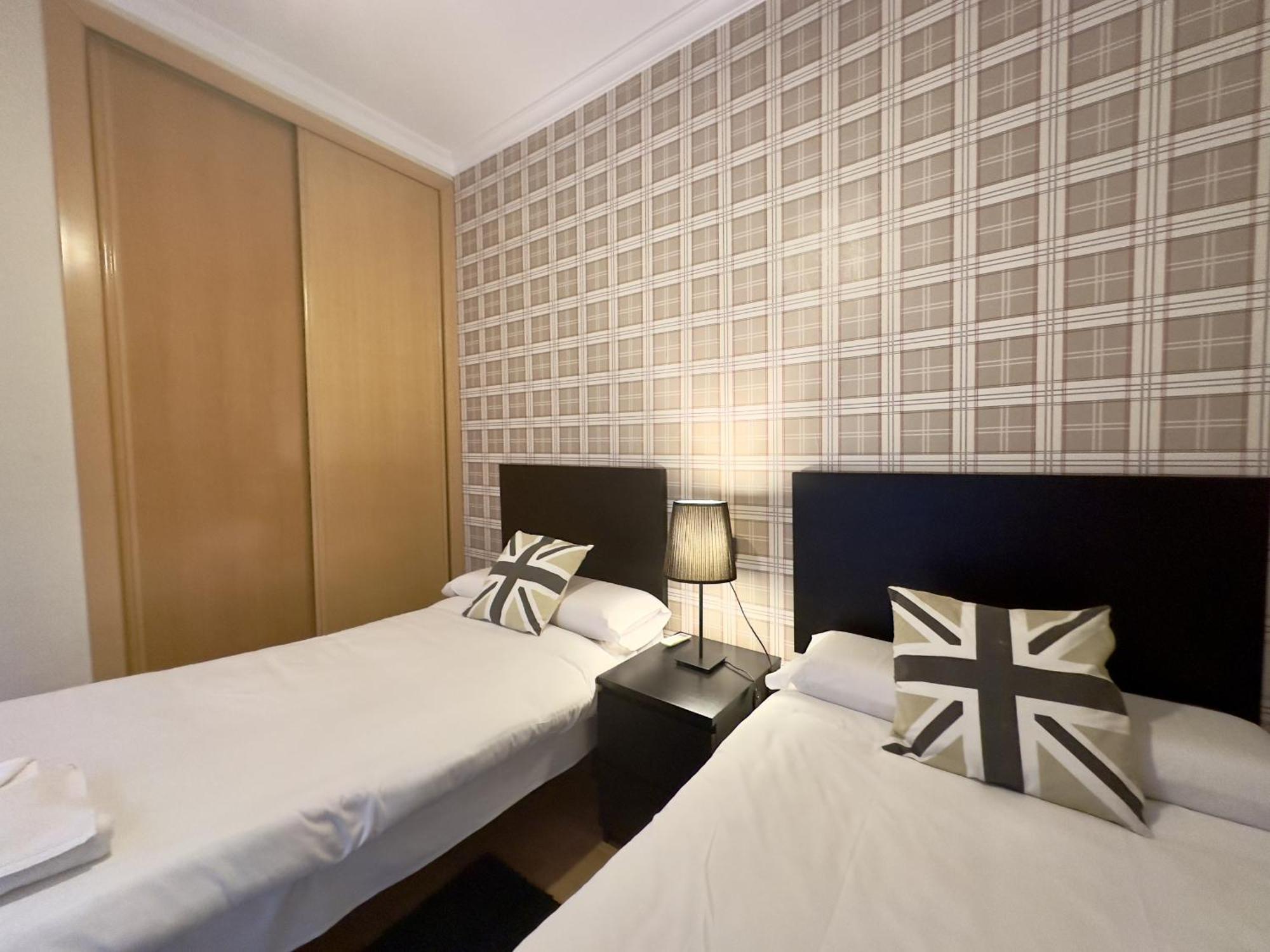 Urbe10 Plaza De Uncibay 3 Bedrooms Apatment 말라가 외부 사진