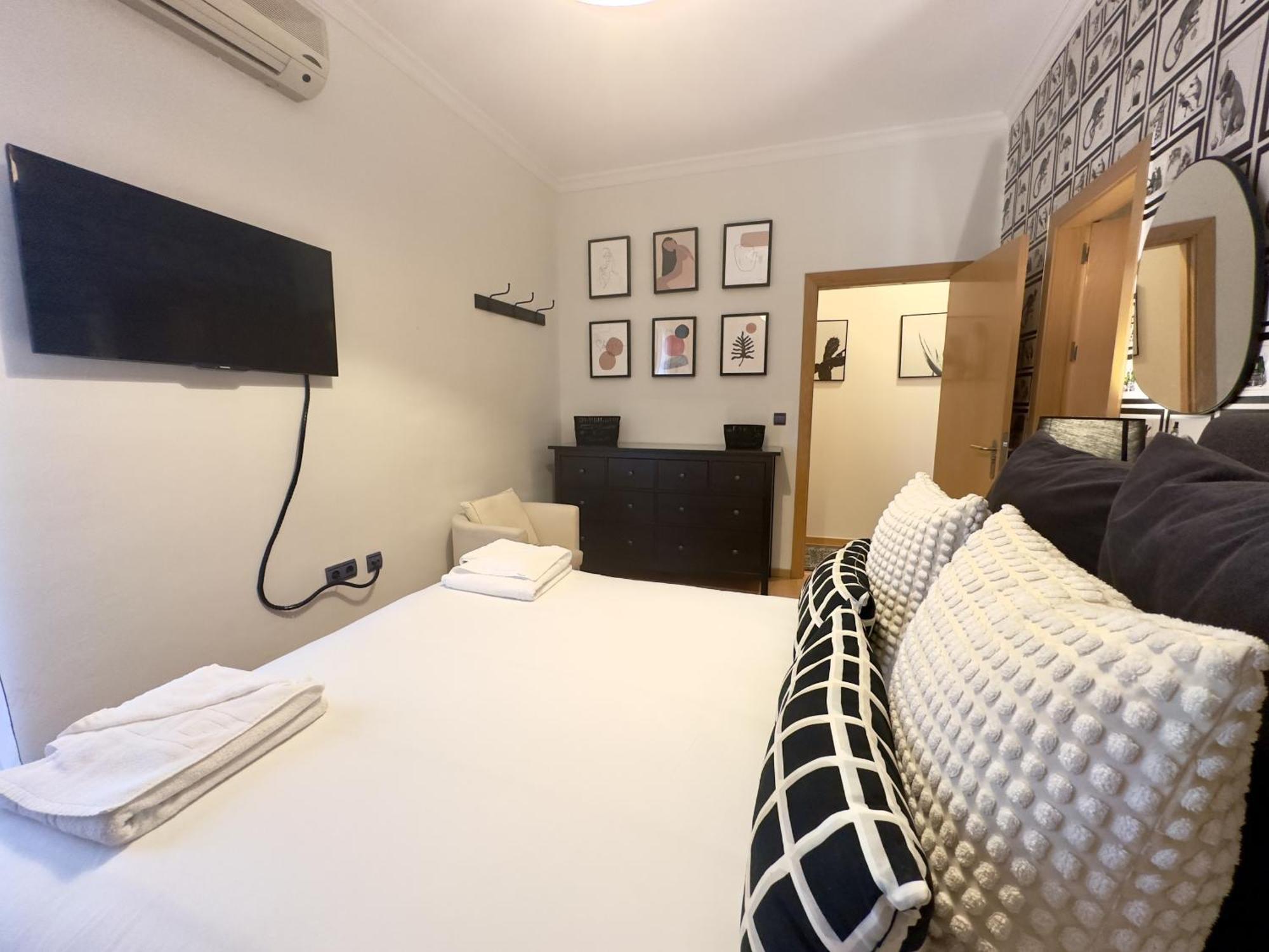 Urbe10 Plaza De Uncibay 3 Bedrooms Apatment 말라가 외부 사진